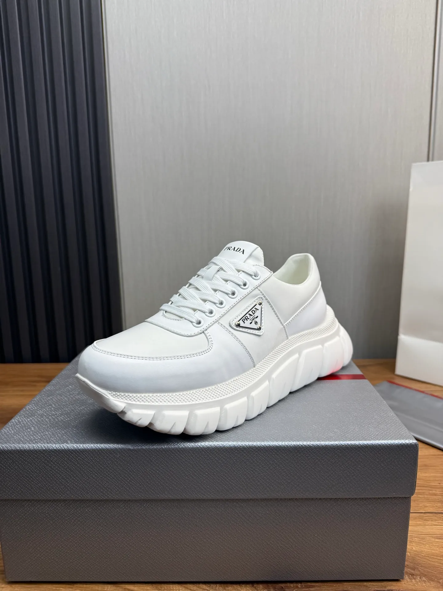 Men's shoes 💰580💰 [PRADA] Men's shoes are popular in the counter, official website is synchronized, 1 high-quality shipment ✔️Imported cowhide fabric + cowhide lining, 1🆚1 replica, original sole, 38-45 (45 customized, non-refundable)